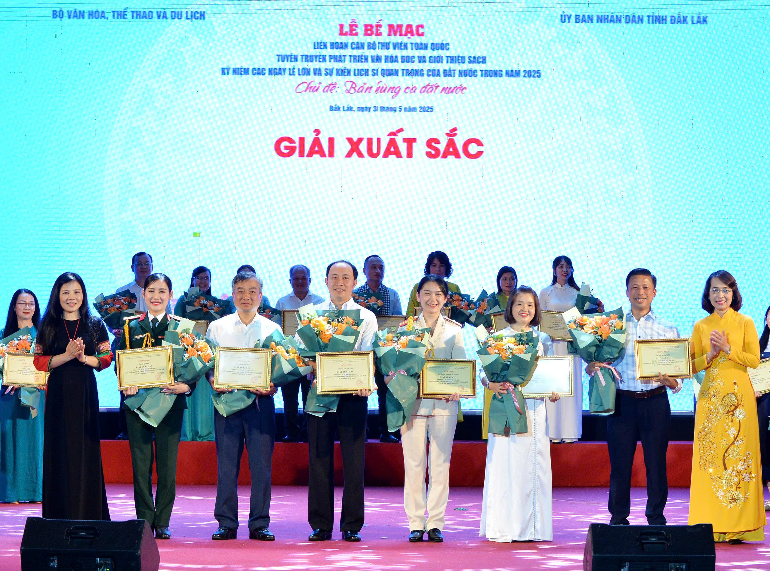 Bế mạc Liên hoan Cán bộ thư viện toàn quốc tuyên truyền phát triển văn hóa đọc và giới thiệu sách năm 2025